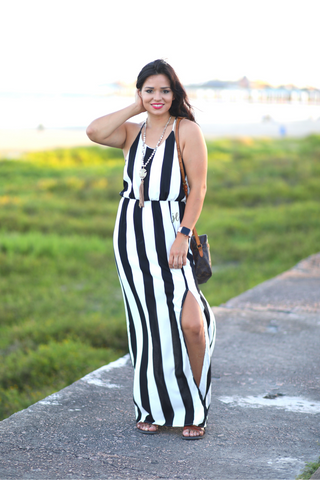 BLACK AND WHITE CRISS CROSS MAXI DRESS L