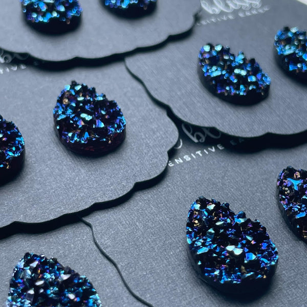 TEARDROP IN MIDNIGHT BLUE DIXIE BLISS EARRINGS