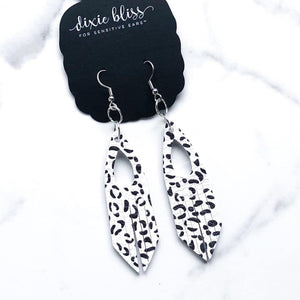 SPOT LEATHER EARRINGS *in Alexandria style