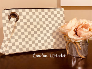 LONDON WRISTLET